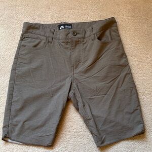 Nike SB Men’s Hybrid Performance Shorts